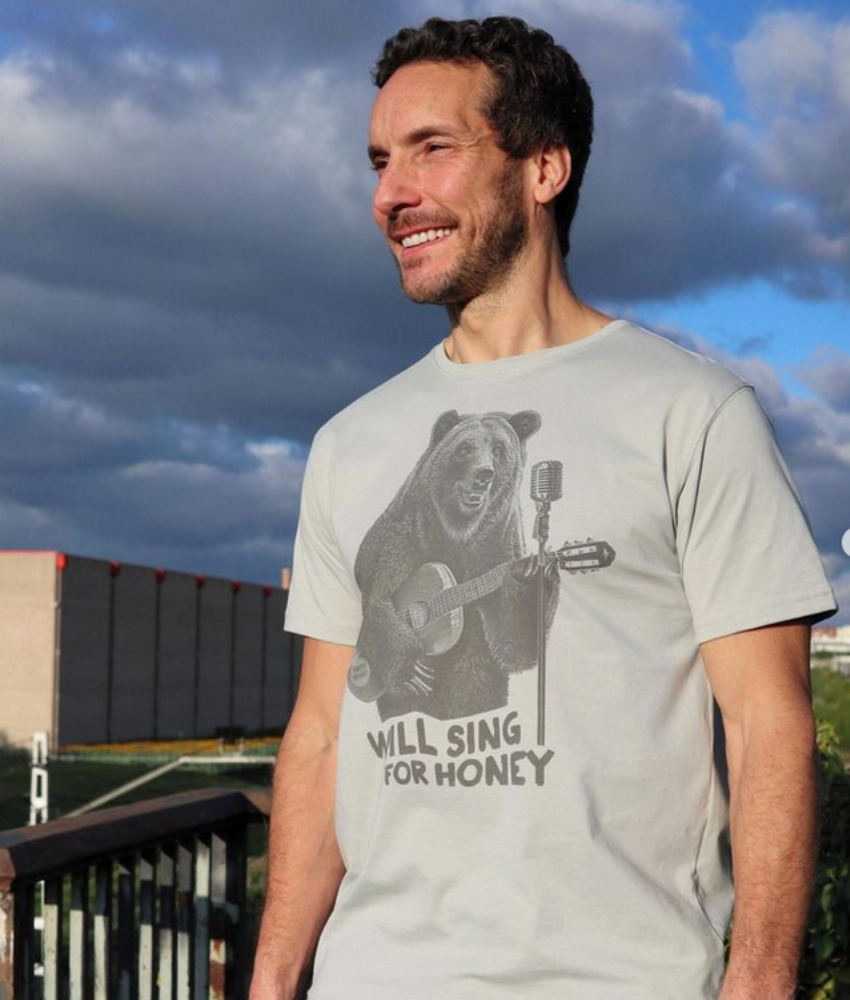 Dirty Velvet Busker Bear