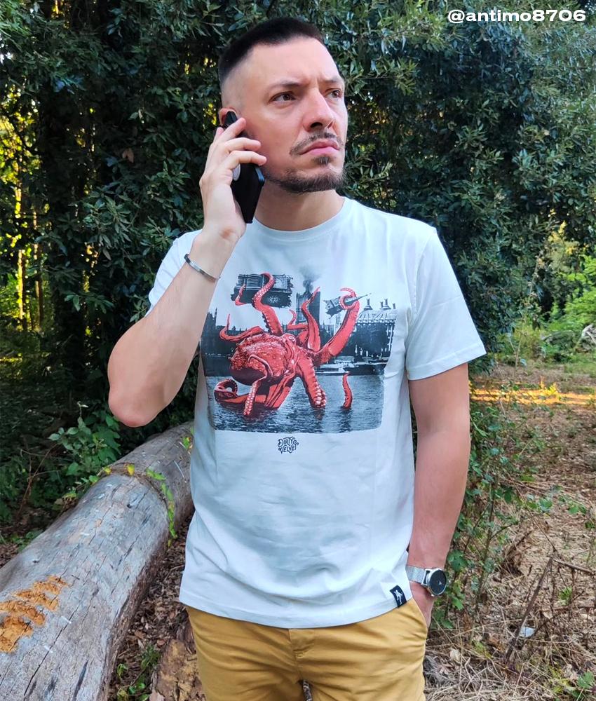 Dirty Velvet Creature Attack