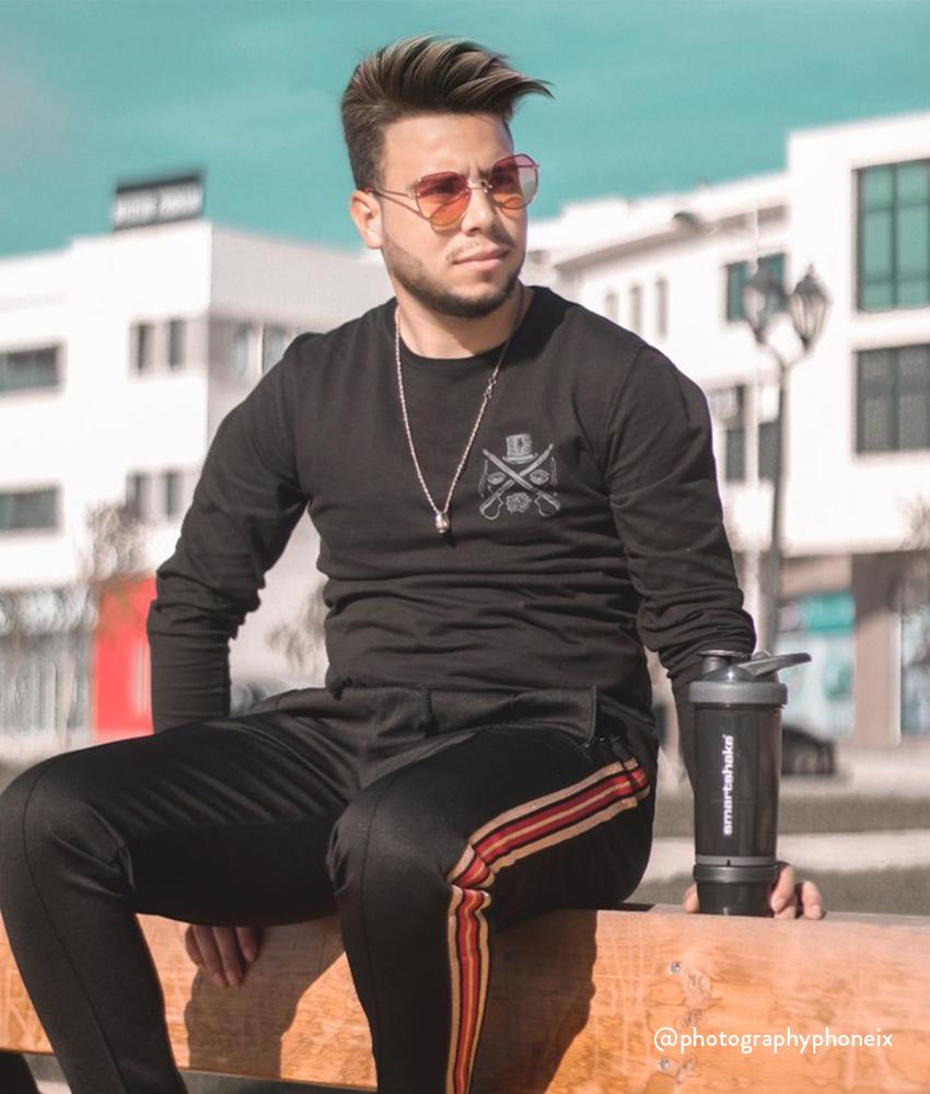 Dirty Velvet Crossed Pens