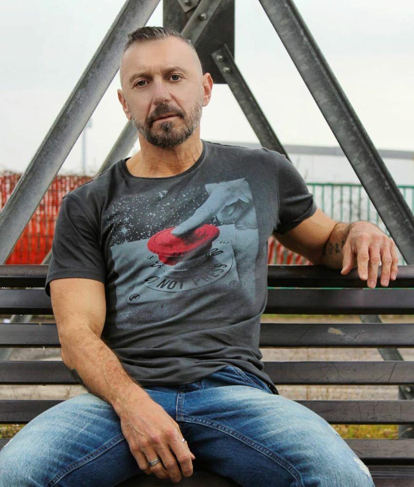 Dirty Velvet Do Not Press