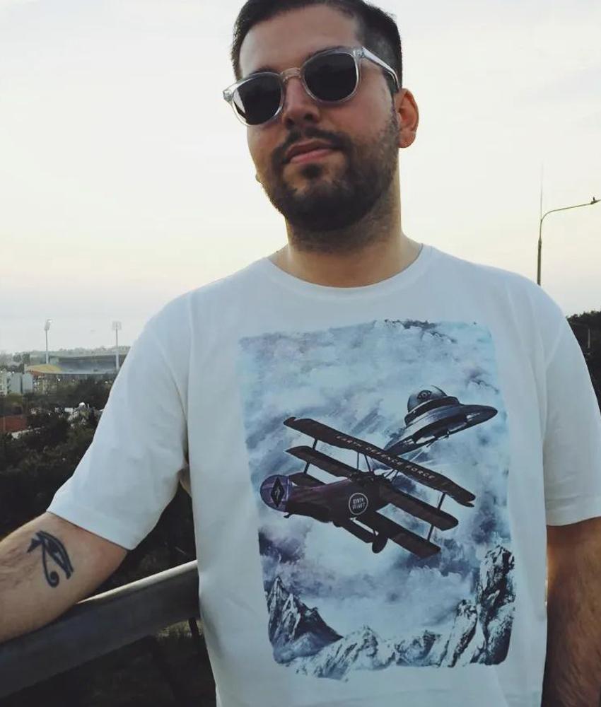 Dirty Velvet Dogfight