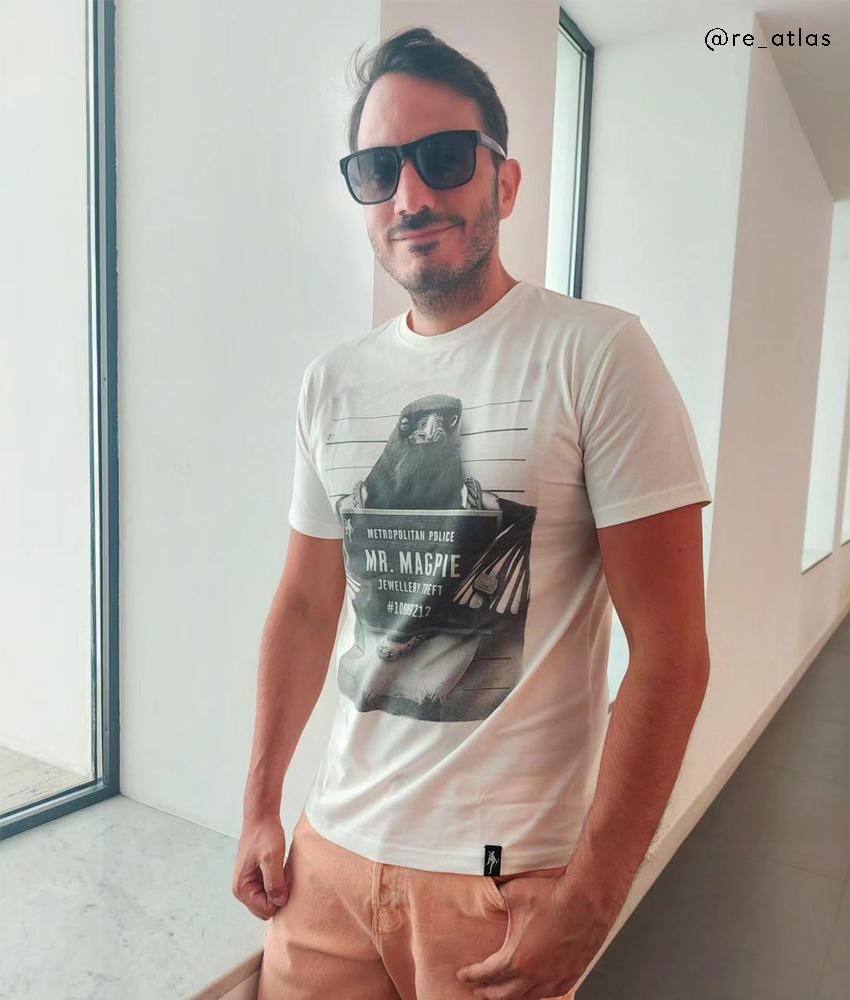 Dirty Velvet Mr. Magpie