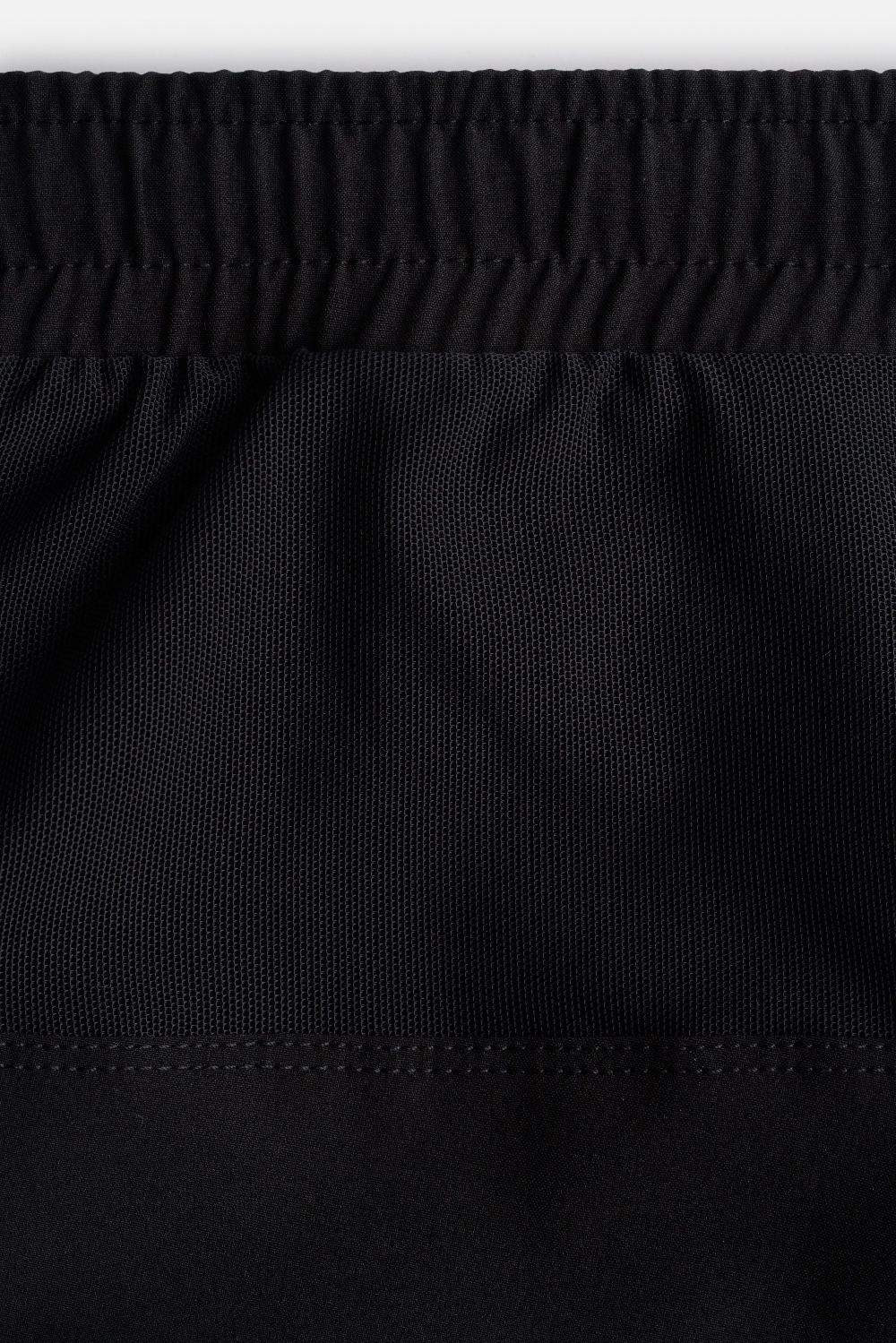 District Vision 5in Training Shorts Black/Red