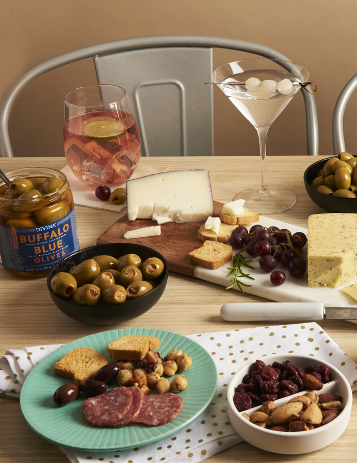 divina It's 5 o'clock Somewhere