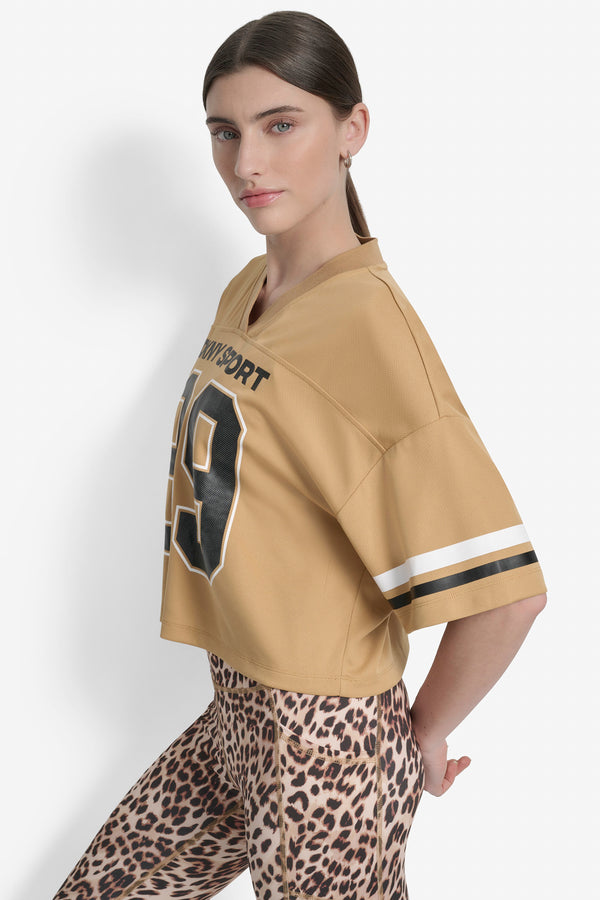 Dkny CROPPED VARSITY LOGO JERSEY TEE Whiskey/Black