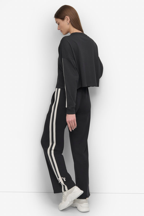 Dkny DISTRESSED VARSITY LOGO TEE WITH TRACK Black