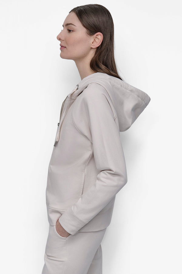 Dkny LOGO DRAWSTRING PERFORMANCE HOODIE SAND