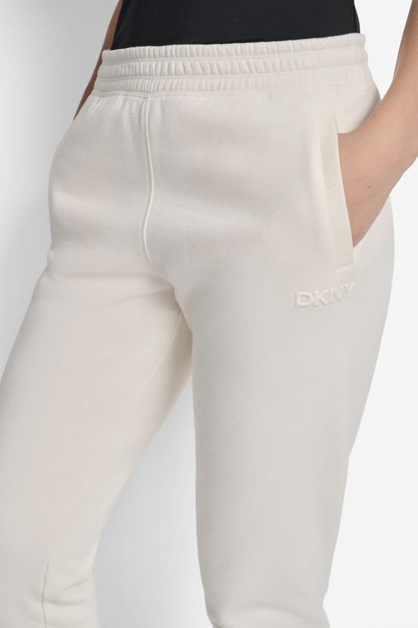 Dkny LOGO-EMBOSSED SLIM JOGGER EGGNOG