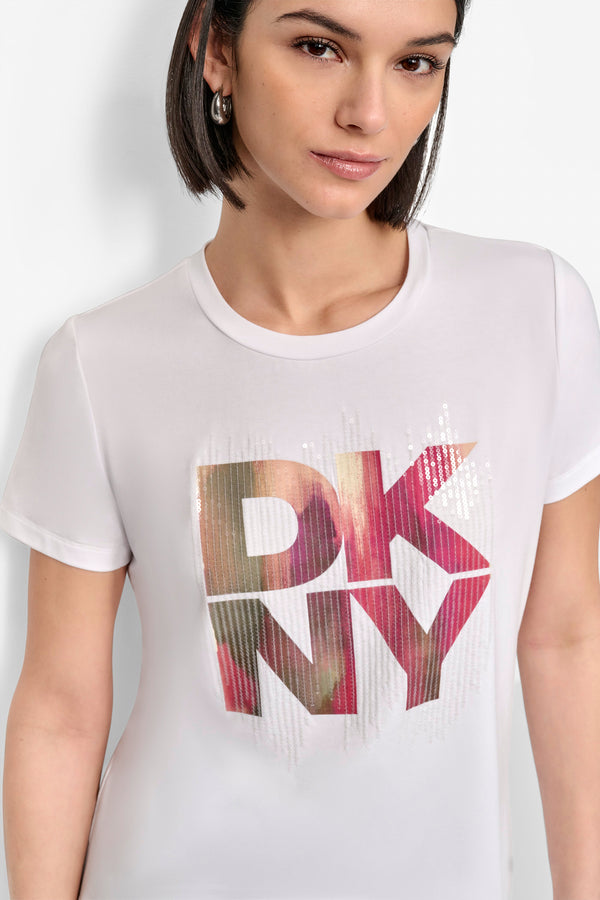 Dkny SHORT SLEEVE PRINTED STACK LOGO TEE White