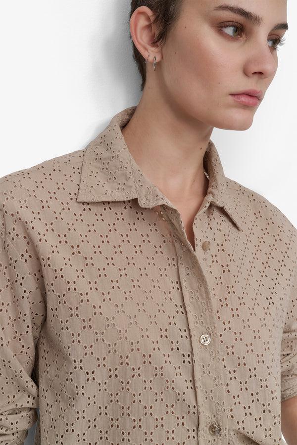 Dkny EYELET LONG SLEEVE BUTTON FRONT SHIRT CLOVER PEBBLE
