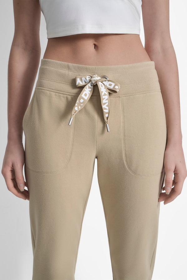 Dkny HIGH RISE LOGO DRAWSTRING JOGGER TRAVERTINE/WHITE