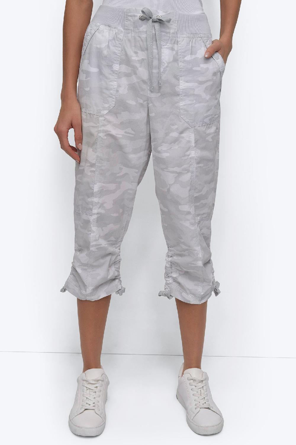 dkny HIGH-RISE SHIRRED UTILITY CAPRI PANT CAMO VAPOR GREY