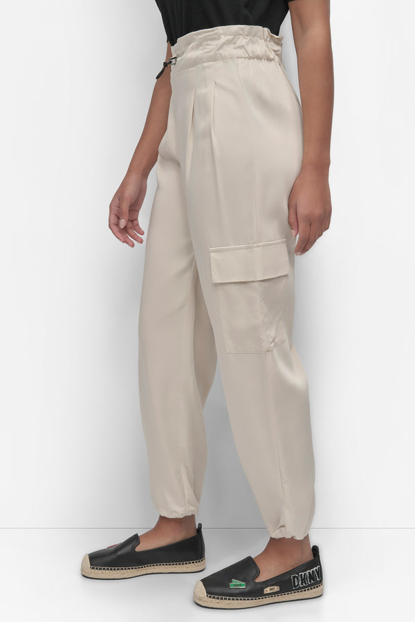 Dkny SOFT CARGO PANT WITH BUNGEE WAIST LIGHT CITY KHAKI