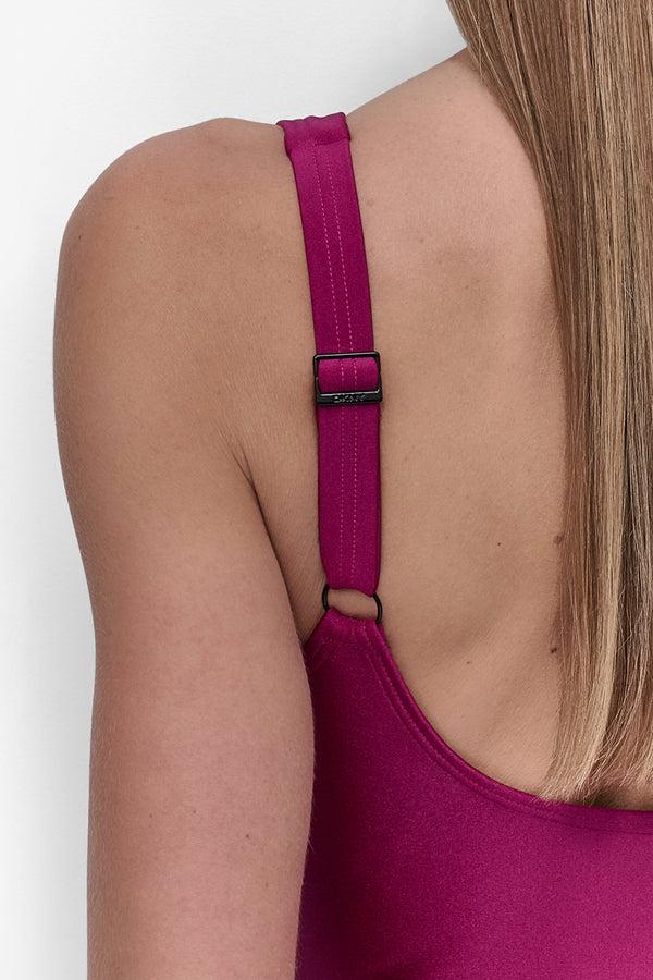 Dkny TWIST KEYHOLE V-NECK ONE PIECE BOYSENBERRY SHIMMER