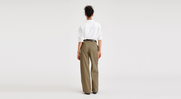Dockers Beale Pleated Chino High Wide Fit Tan