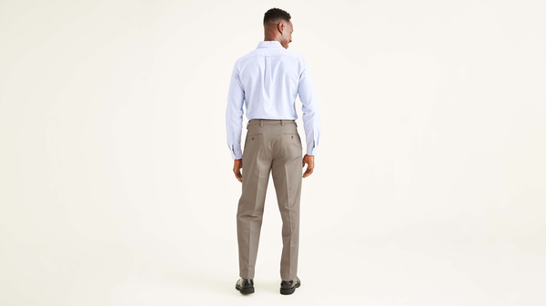 Dockers Signature Khakis Classic Fit Tan