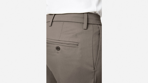 Dockers Signature Khakis Pleated Classic Fit Brown