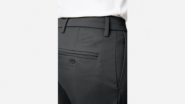 Dockers Signature Khakis Pleated Classic Fit Grey