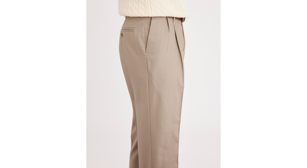 Dockers Signature Khakis Pleated Classic Fit Tan