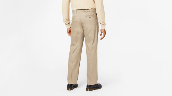 Dockers Signature Khakis Pleated Relaxed Fit Khaki