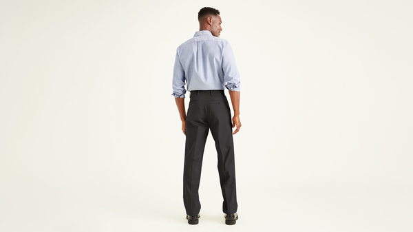 Dockers Workday Khakis Classic Fit Black