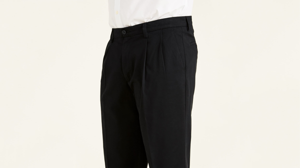 Dockers Easy Khakis Pleated Classic Fit (Big And Tall) Black