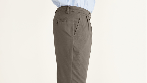 Dockers Easy Khakis Pleated Classic Fit (Big And Tall) Brown