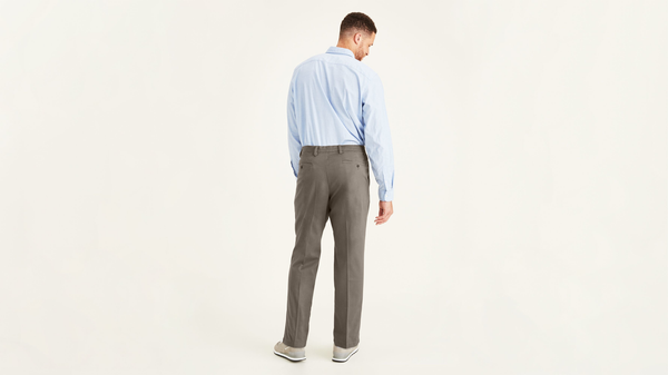 Dockers Easy Khakis Pleated Classic Fit (Big And Tall) Brown