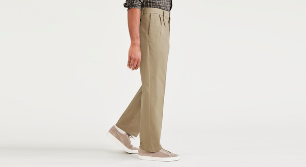 Dockers Signature Iron Free Khakis Pleated Classic Fit With Stain Defender® (Big And Tall) New British Khaki