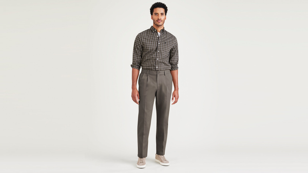 dockers Signature Iron Free Khakis Pleated Classic Fit with Stain Defender® Brown