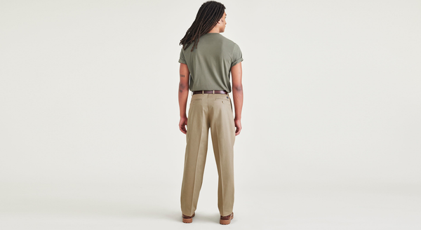Dockers Signature Iron Free Khakis Pleated Relaxed Fit With Stain Defender® New British Khaki