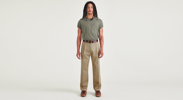 dockers Signature Iron Free Khakis Pleated Relaxed Fit with Stain Defender® New British Khaki
