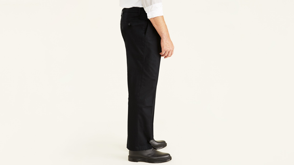 Dockers Signature Khakis Pleated Classic Fit (Big And Tall) Black