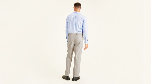 Dockers Signature Khakis Pleated Classic Fit (Big And Tall) Tan