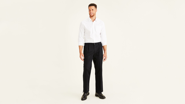 dockers Signature Khakis Pleated Classic Fit (Big and Tall) Black