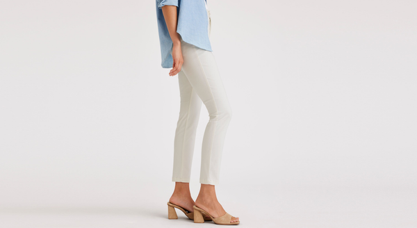 Dockers Weekend Chinos Skinny Fit: Premium Edition White