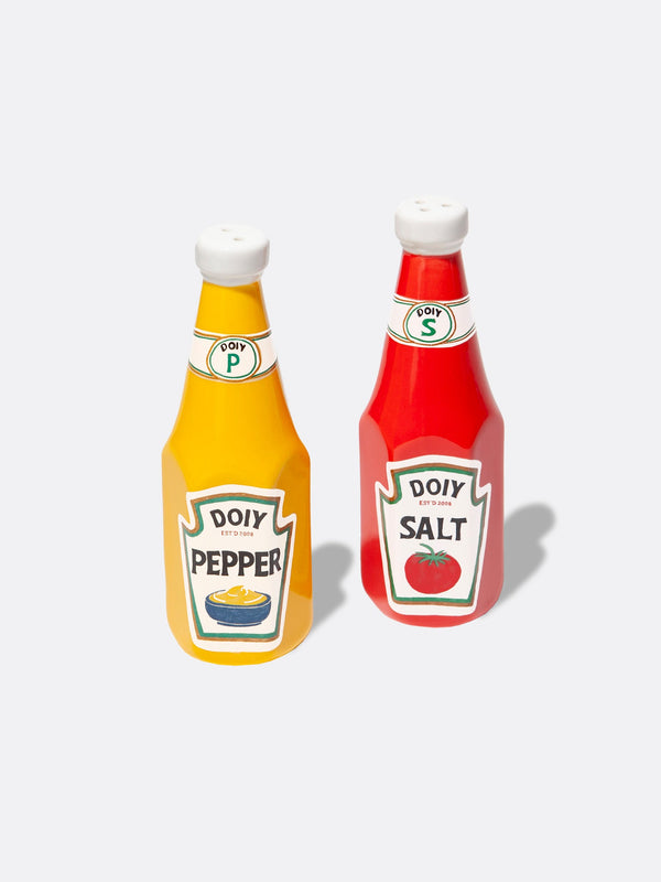 doiy Corner Shop Salt and Pepper Shakers Ketchup&Mustard