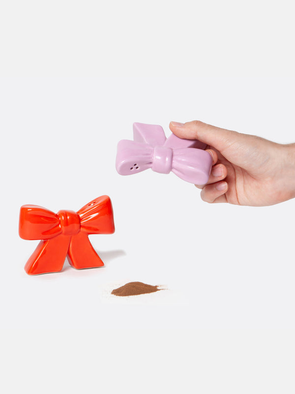 Doiy Bow Salt And Pepper Shakers