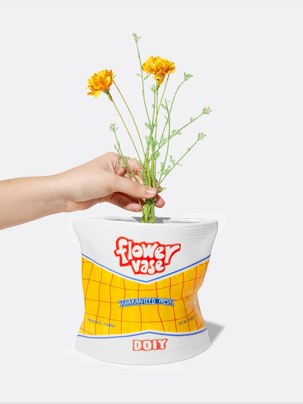 Doiy Corner Shop Vase Chips Bag