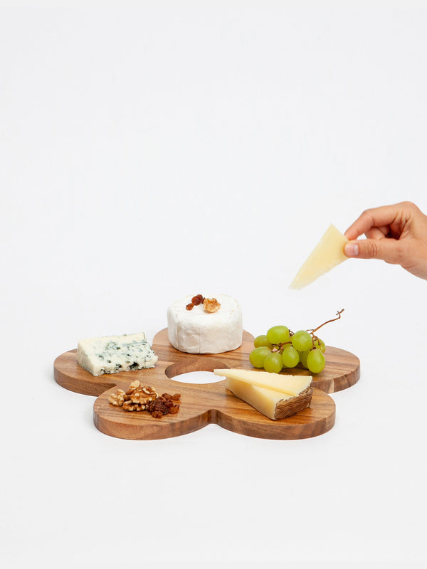 Doiy Daisy Serving Board