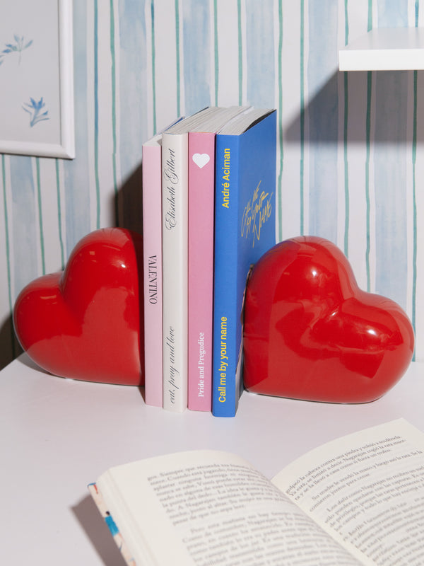 Doiy Love Bookend