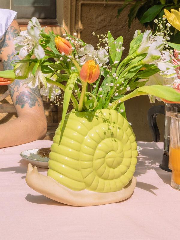 Doiy Woodland Snail Vase