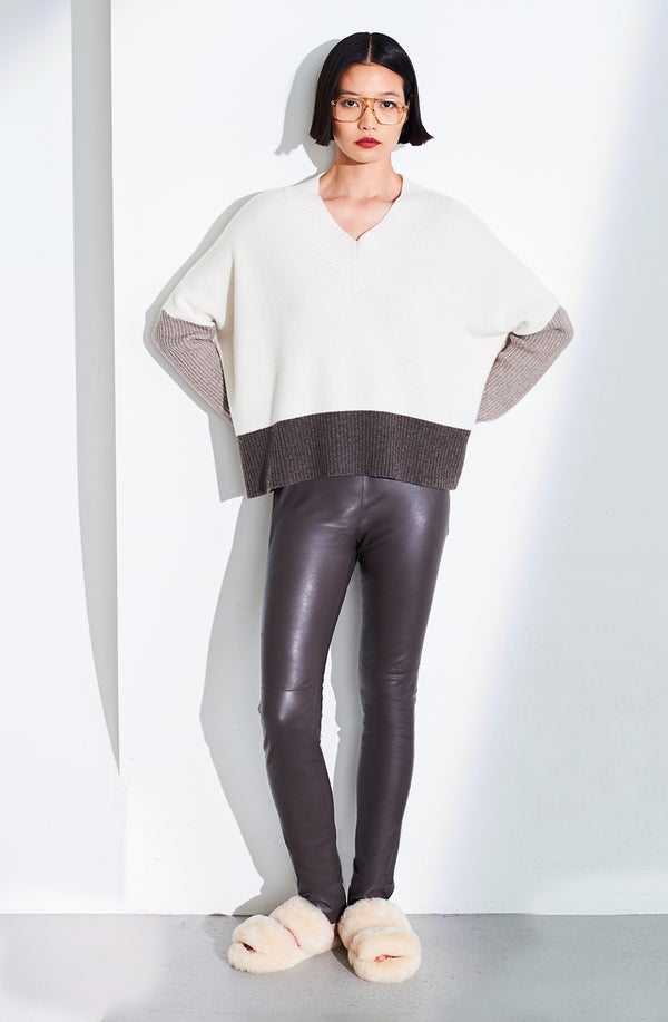 dom goor london Col Block V Neck Sweater