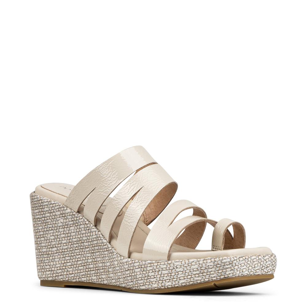 Donald J Pliner ANAMARI Foam