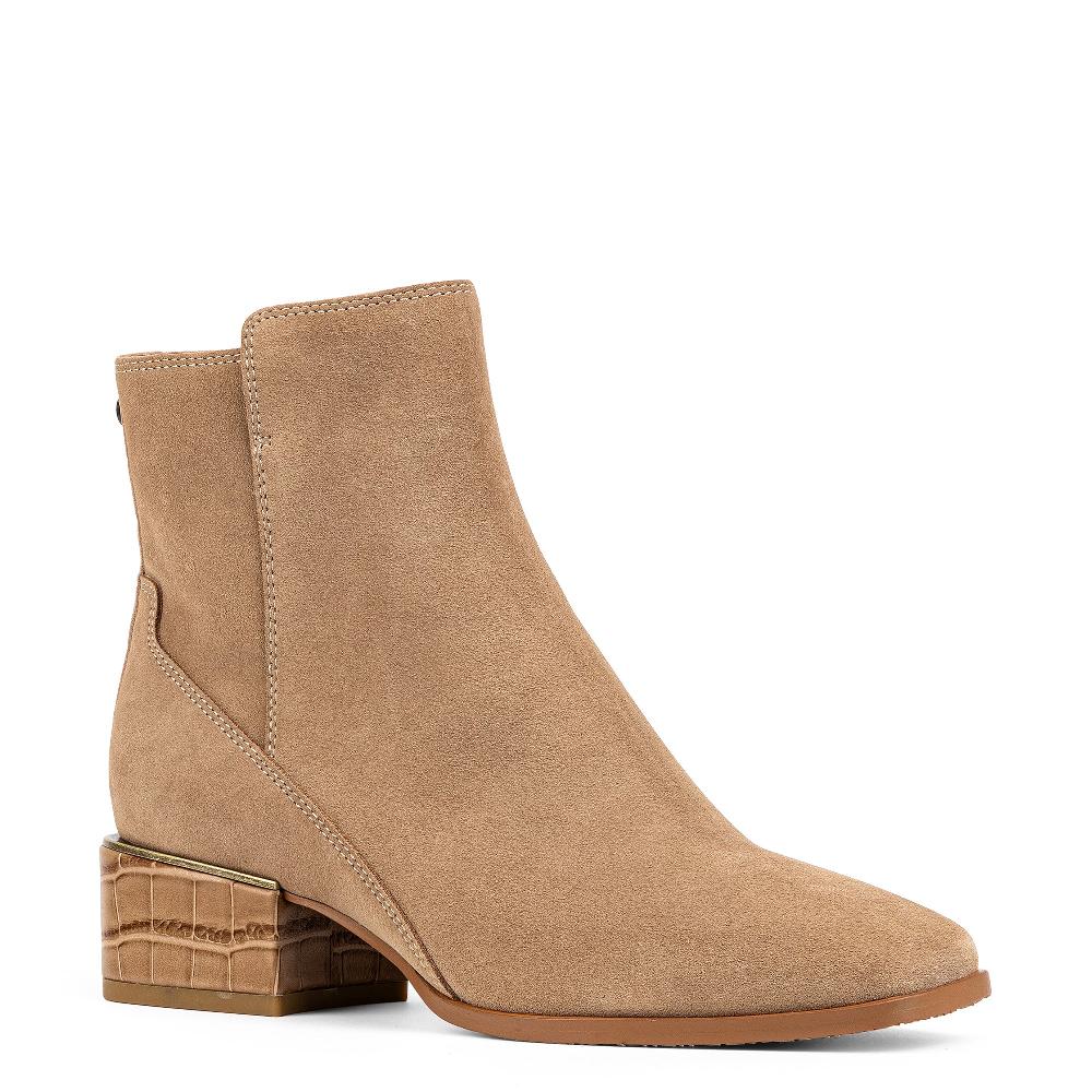 Donald J Pliner AZIA Tobacco