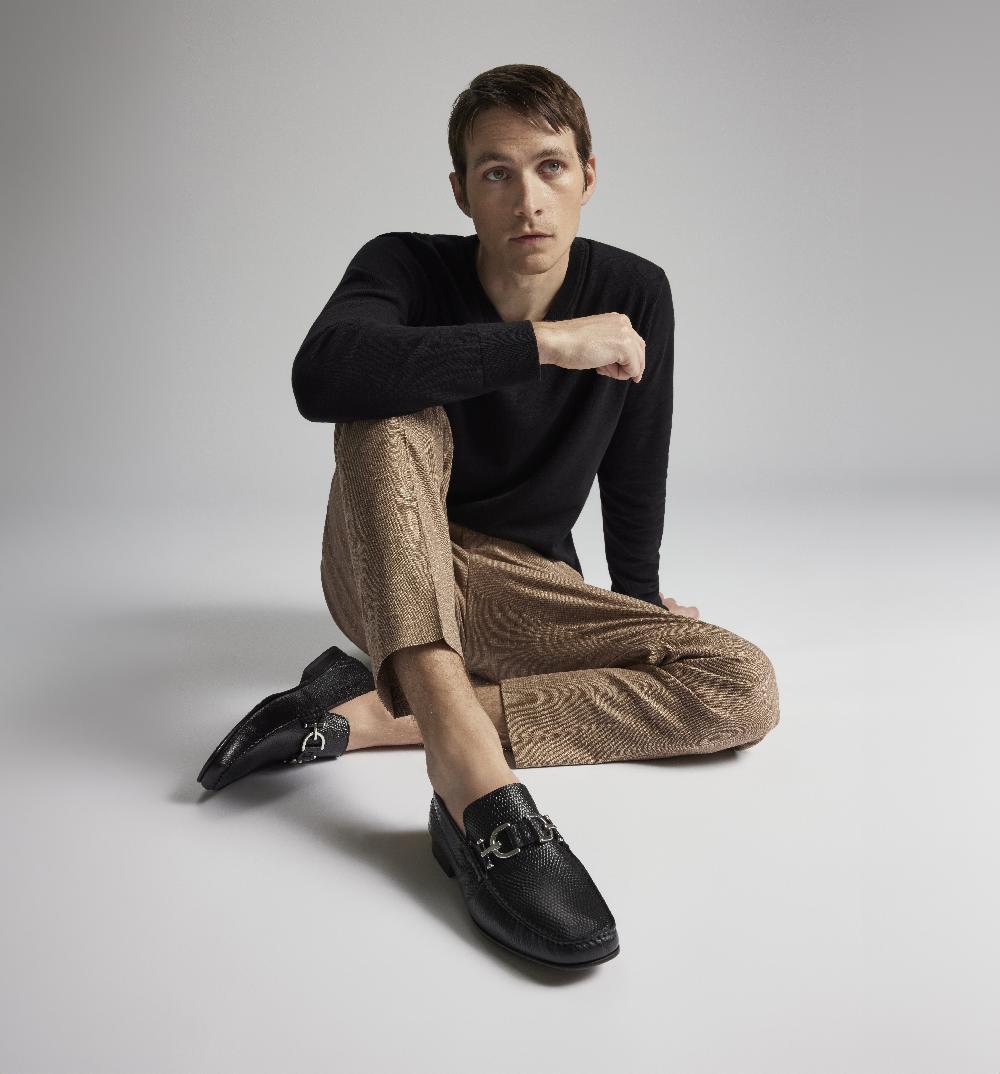 Donald J Pliner DACIO Black Lizard Print