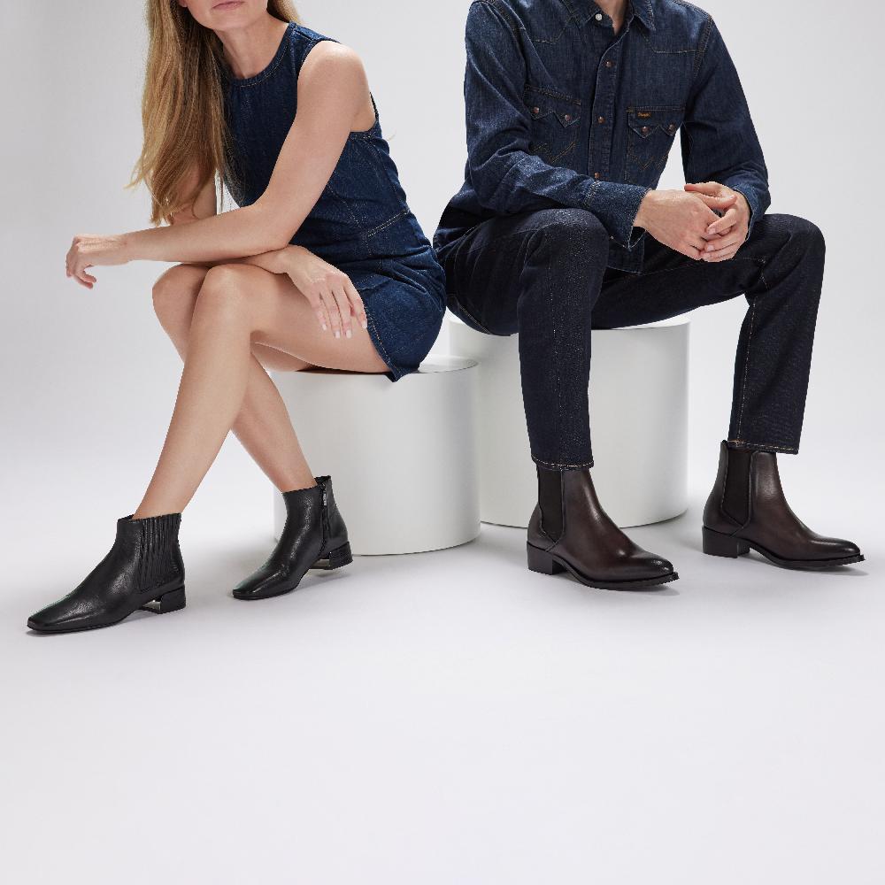 Donald J Pliner DASIA Black