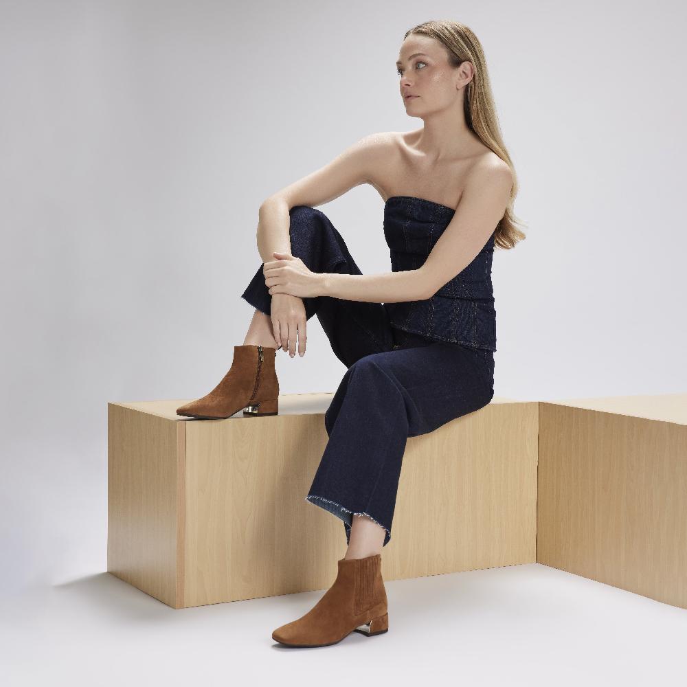 Donald J Pliner DASIA Saddle Suede