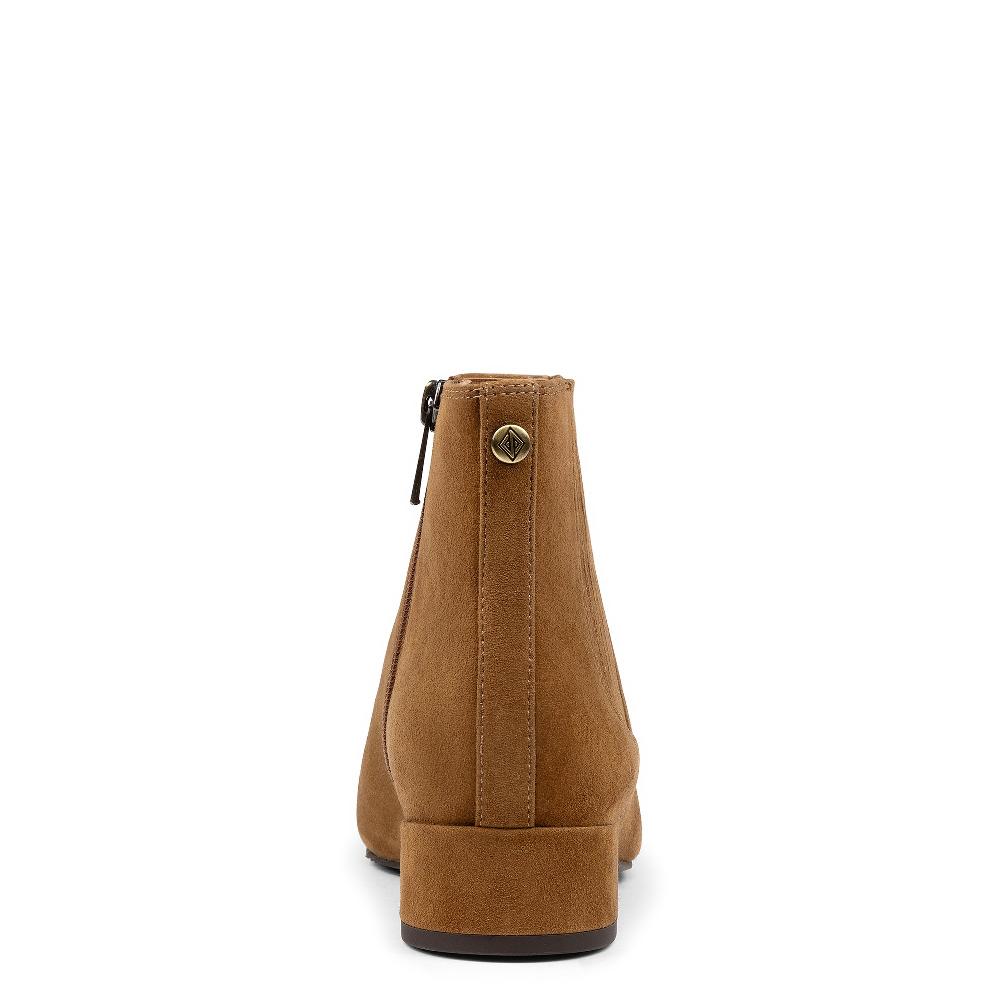 Donald J Pliner DASIA Saddle Suede