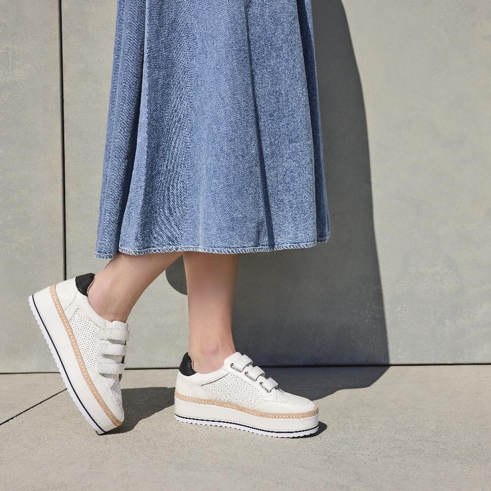 Donald J Pliner DREAMBOAT Off White